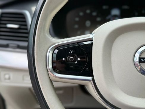 Used 2016 Volvo XC90 T5 Momentum image 18