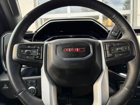 Used 2025 GMC Sierra 1500 SLT image 25