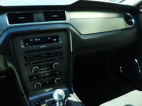 Used 2011 Ford Mustang GT Premium w/ Comfort Pkg image 39