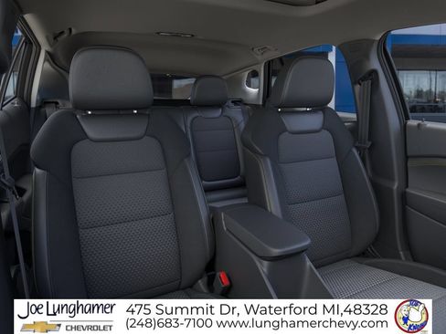 New 2026 Chevrolet Trax LT w/ Sunroof Package FWD image 16