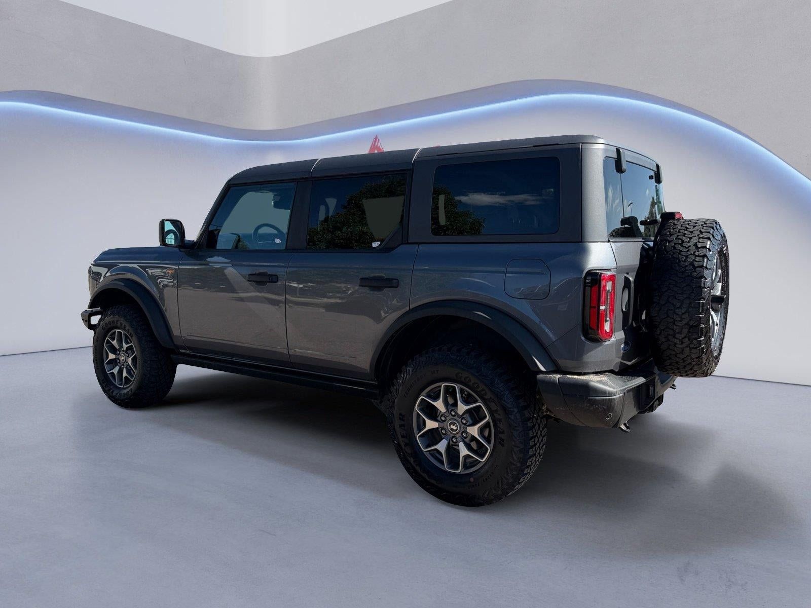 Used 2021 Ford Bronco Badlands AWD/4WD image 3