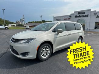 Used 2020 Chrysler Pacifica Touring w/ Cold Weather Group image 1