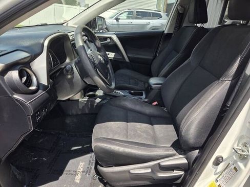 Used 2015 Toyota RAV4 XLE FWD image 3
