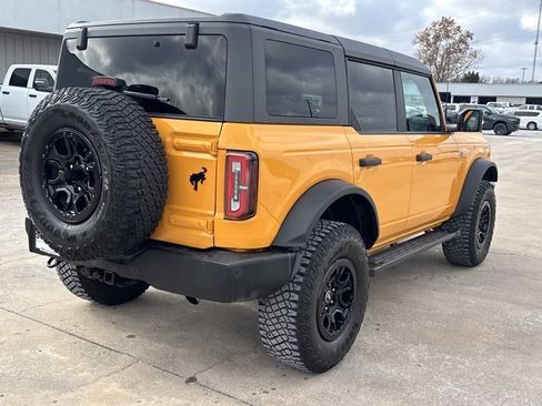 Used 2022 Ford Bronco Wildtrak image 3