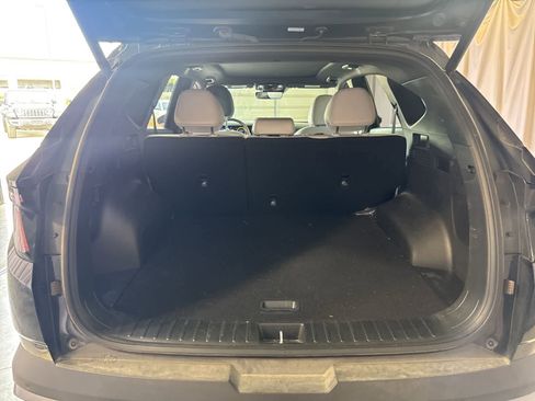 Used 2025 Hyundai Tucson Limited image 14