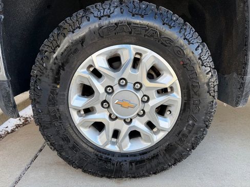 Used 2023 Chevrolet Silverado 2500 LT w/ Convenience Package image 32