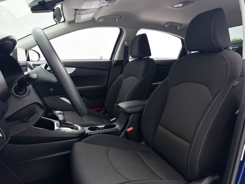 Used 2022 Kia Forte LXS w/ LXS Technology Package FWD image 17