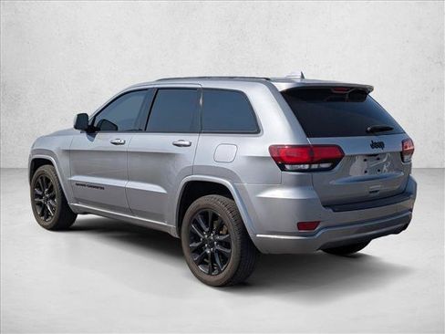 Used 2021 Jeep Grand Cherokee Laredo X RWD image 7