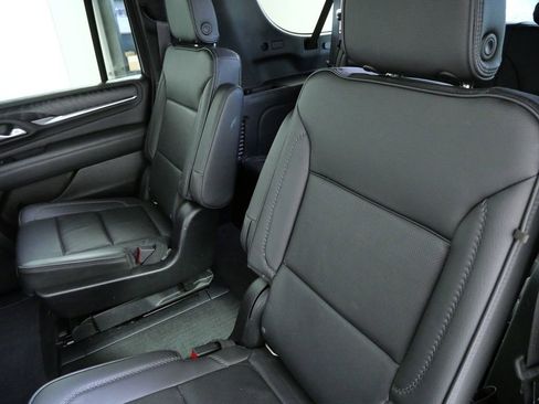 Used 2022 GMC Yukon XL Denali image 15