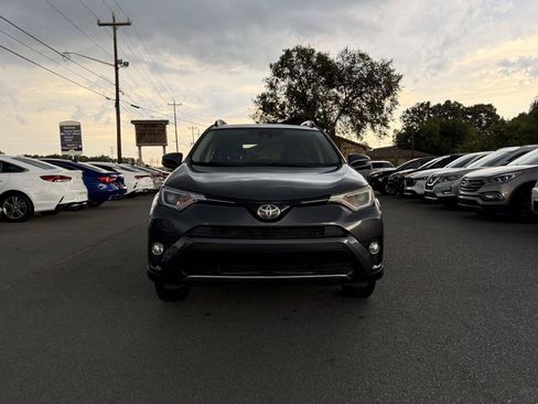 Used 2017 Toyota RAV4 XLE FWD image 2