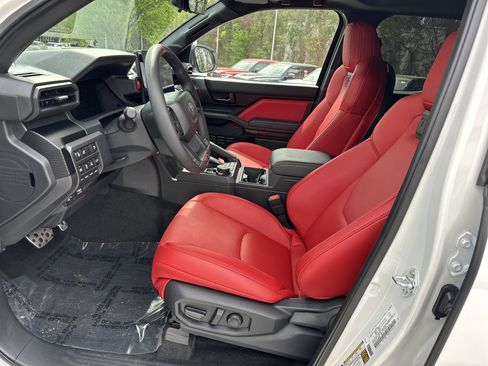 Used 2025 Toyota Tacoma TRD Pro image 16