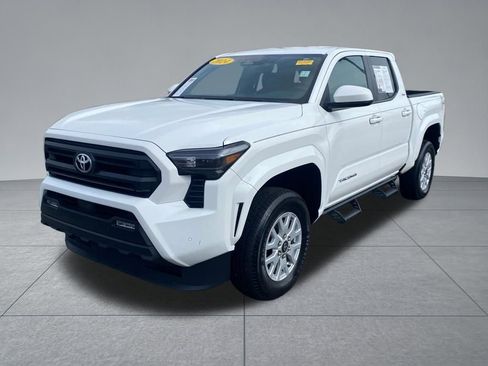 Used 2024 Toyota Tacoma SR5 w/ SR5 Upgrade Package image 2