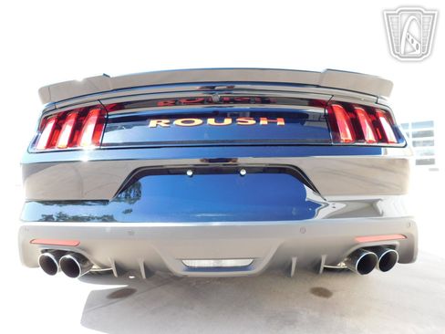 Used 2017 Ford Mustang GT Premium image 21