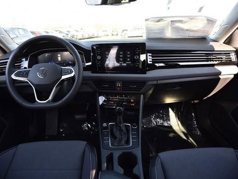 New 2026 Volkswagen Jetta SE image 7