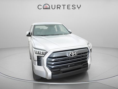 New 2025 Toyota Tundra Limited AWD/4WD image 34