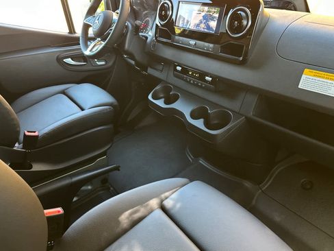 New 2025 Mercedes-Benz Sprinter 2500 image 15