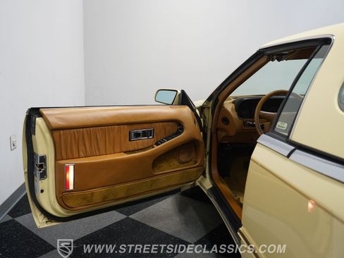 Used 1989 Chrysler TC by Maserati FWD image 35