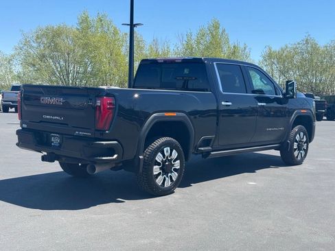 Used 2024 GMC Sierra 3500 Denali w/ Denali Reserve Package AWD/4WD image 6