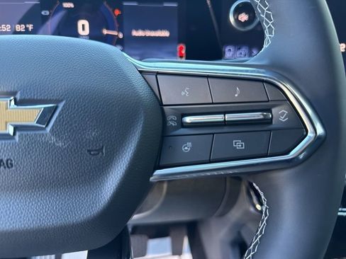New 2026 Chevrolet Equinox EV LT w/ Convenience Package II FWD image 23