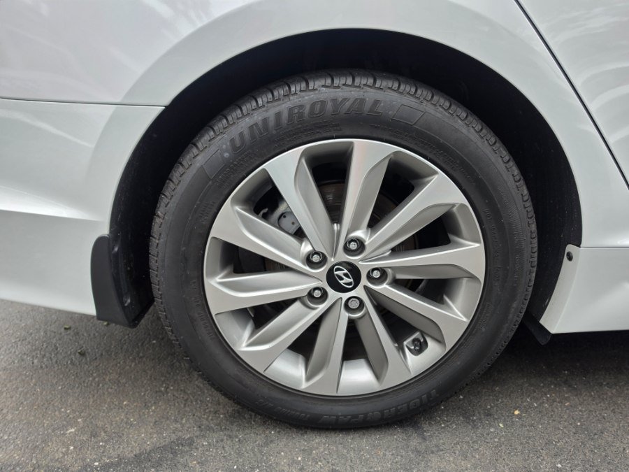 Used 2017 Hyundai Sonata Sport w/ Value Edition Package 02 FWD image 11