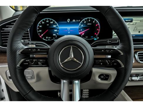 New 2026 Mercedes-Benz GLS 450 4MATIC image 12