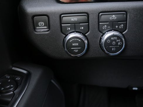 New 2026 GMC Sierra 1500 Elevation w/ LPO, Elevation Black Package image 12