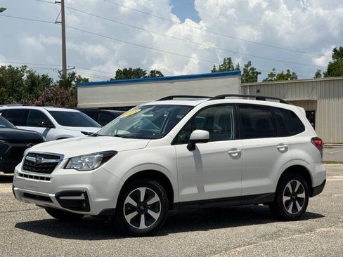 Used 2018 Subaru Forester 2.5i Premium AWD/4WD image 1