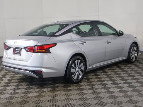 Used 2019 Nissan Altima 2.5 S image 7