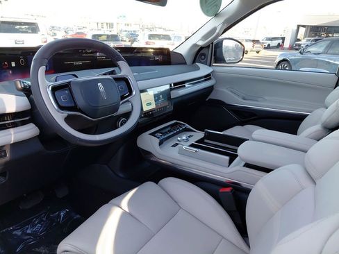 New 2026 Lincoln Navigator L Reserve w/ Jet Appearance Package image 12