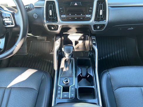Used 2022 Kia Sorento SX AWD/4WD image 15