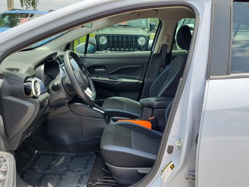 Used 2024 Nissan Versa SV w/ Trunk Package FWD image 20