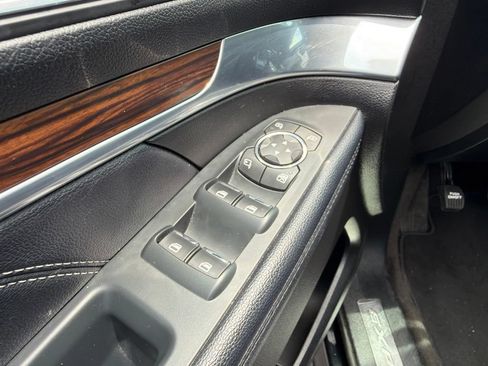 Used 2018 Ford Explorer Limited w/ Equipment Group 301A AWD/4WD image 10