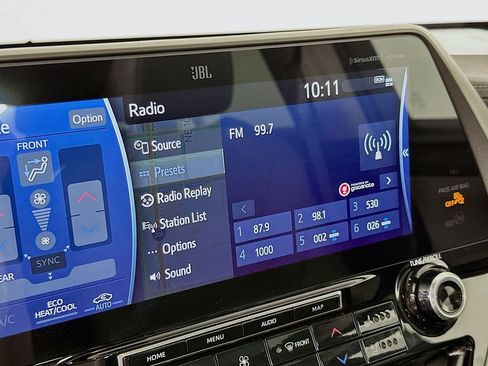 Used 2022 Toyota Highlander Limited AWD/4WD image 16