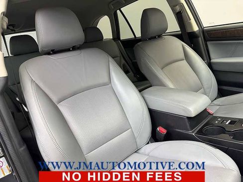 Used 2019 Subaru Outback 2.5i Limited image 21