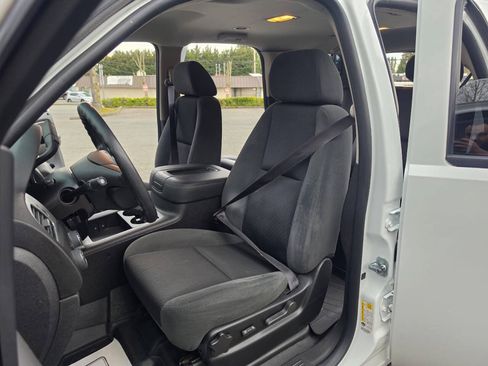 Used 2009 Chevrolet Tahoe LS w/ Skid Plate Package AWD/4WD image 29
