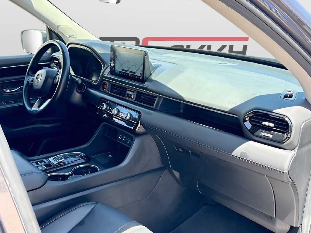 Used 2025 Honda Pilot Touring image 31