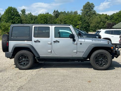 Used 2018 Jeep Wrangler Unlimited Sport AWD/4WD image 8