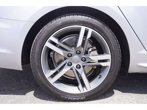 Used 2018 Audi A4 2.0T Ultra Premium Plus w/ Premium Plus Package FWD image 6