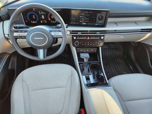 Used 2025 Hyundai Tucson SEL image 10