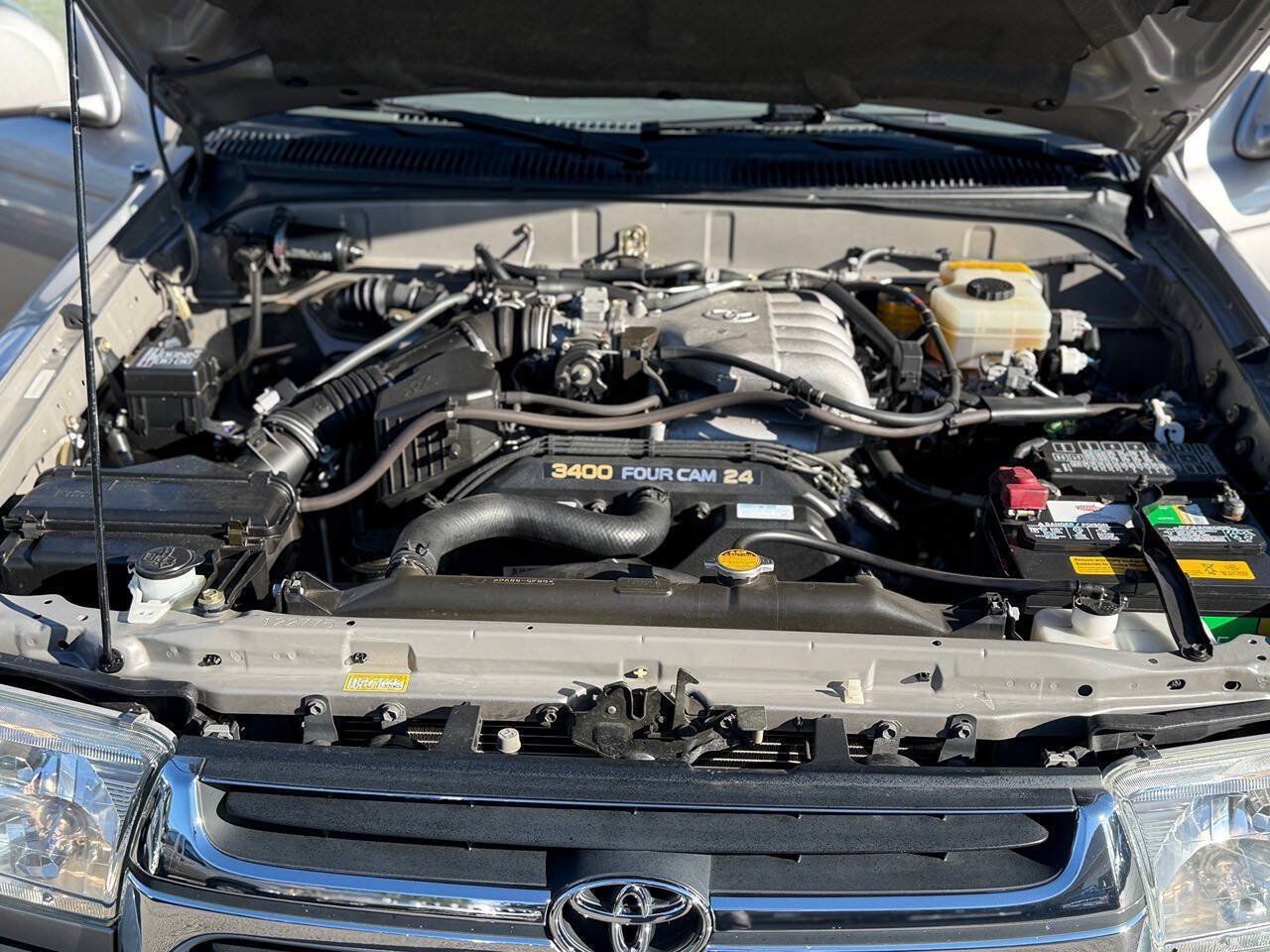 Used 2002 Toyota 4Runner SR5 AWD/4WD image 58