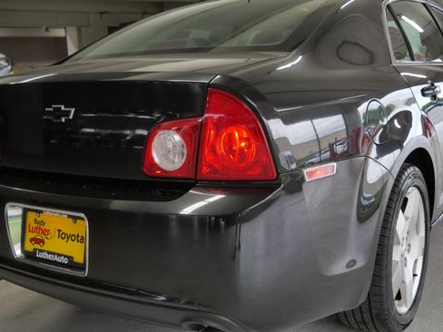 Used 2010 Chevrolet Malibu LT w/ HFV6 Engine Package FWD image 17