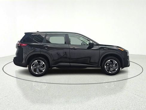 Used 2025 Nissan Rogue SV FWD image 8