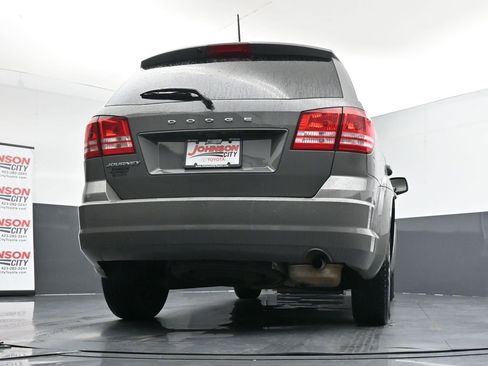 Used 2019 Dodge Journey SE image 41