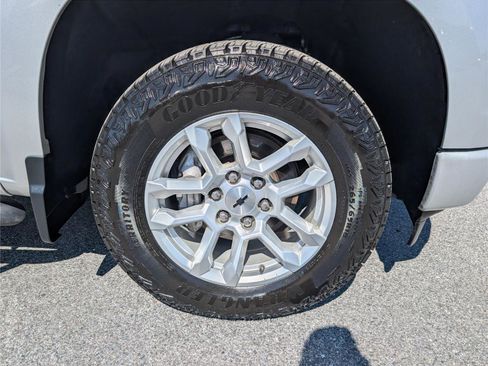 Used 2022 Chevrolet Silverado 1500 RST w/ Convenience Package II AWD/4WD image 9