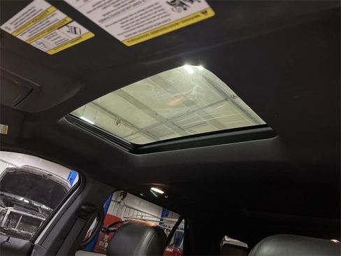 Used 2014 Ford Explorer XLT w/ Equipment Group 202A image 20