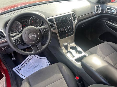 Used 2011 Jeep Grand Cherokee Laredo AWD/4WD image 22