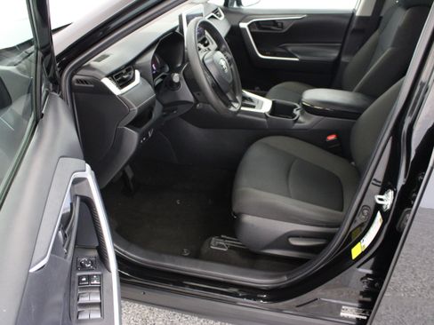 Used 2023 Toyota RAV4 LE FWD image 14