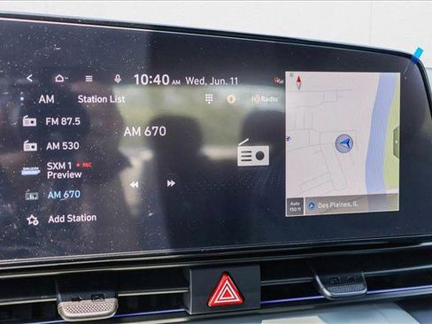 New 2025 Hyundai Elantra Limited image 17