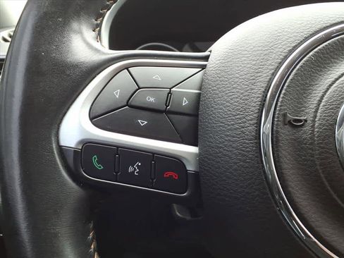 Used 2018 Jeep Compass Latitude w/ Popular Equipment Group image 13