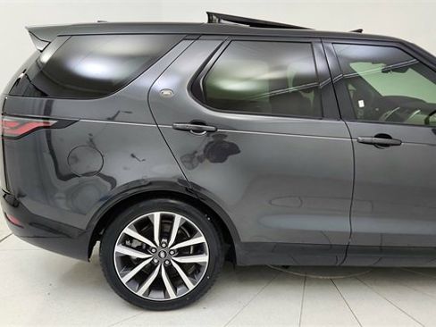 Used 2024 Land Rover Discovery Dynamic SE image 7